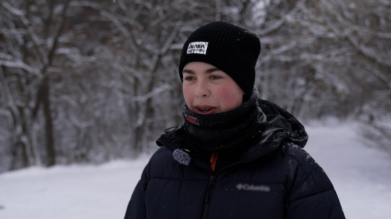 Як врятувати людину з-під криги: у Чернігові фахівці ДСНС нагадали школярам про правила безпечної поведінки на льоду