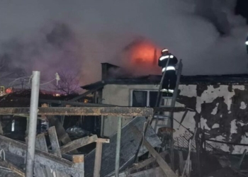 Чернігів зазнав масованої атаки безпілотниками та ракетами Чернігів зазнав масованої атаки безпілотниками та ракетами