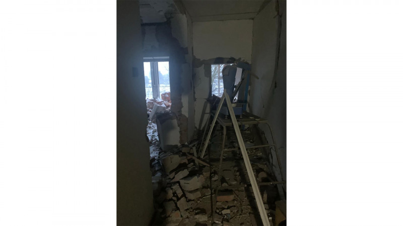 Знищені 3 службові автомобілі й господарські приміщення: наслідки атаки армії РФ по лікарні у Семенівці на Чернігівщині