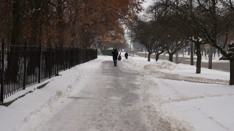 У Чернігові зросла кількість звернень до травмпункту через погіршення погодних умов