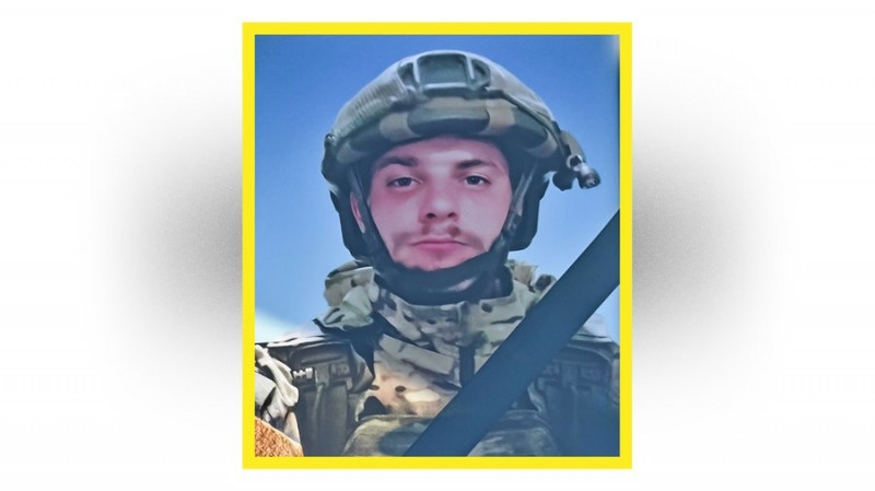 На Чернігівщині в останню путь провели Данила Гусака та Юрія Полякова