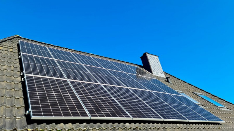 Зарядна станція чи інвертор: які пристрої краще обрати для квартири та приватного будинку