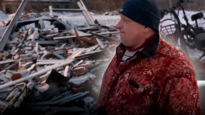 Росіяни FPV-дроном влучили в автівку у Семенівці