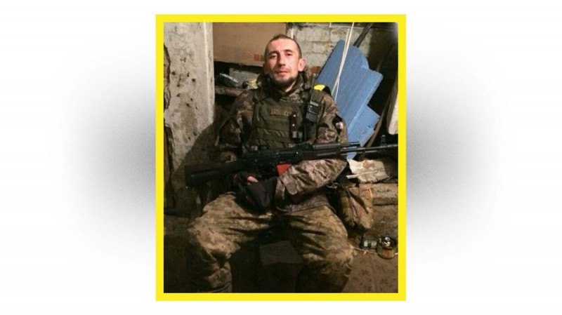 На Чернігівщині попрощалися з трьома захисниками України: Іваном Торбою, Максимом Бельченком та Андрієм Рогановим