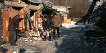 «Подзвонили, сказали, що «труба дєло»»: що розповідають про атаку РФ на Чернігів власники пошкоджених гаражів