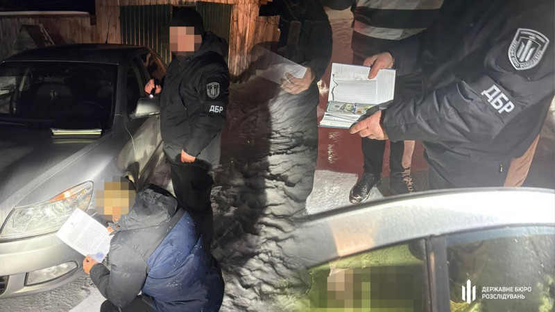 Гарантував висновок ВЛК про обмежену придатність: ДБР затримало офіцера одного з районних ТЦК та СП на Чернігівщині