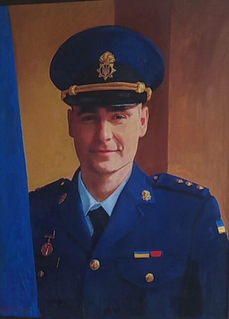 Художник, уродженець Чернігівщини, малює портрети загиблих військових і передає до музею