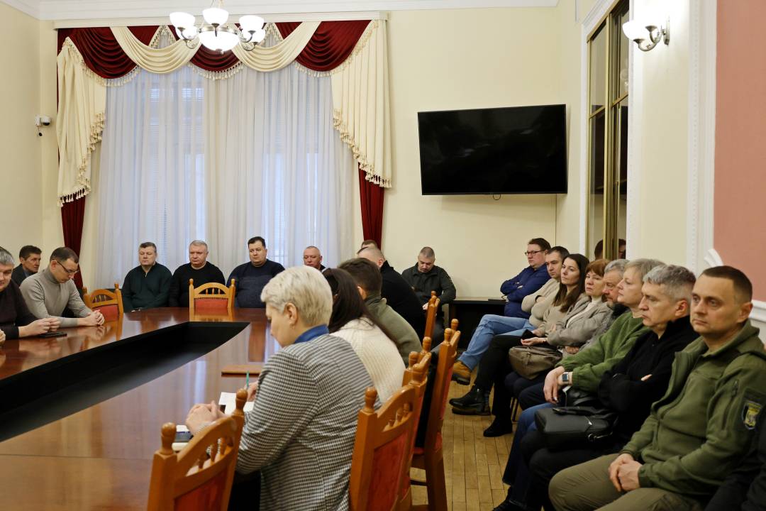 Ліквідація наслідків ворожих ударів по Чернігову — головна тема загальноміської наради