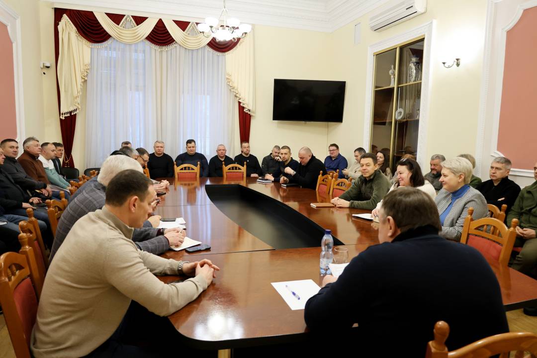 Ліквідація наслідків ворожих ударів по Чернігову — головна тема загальноміської наради