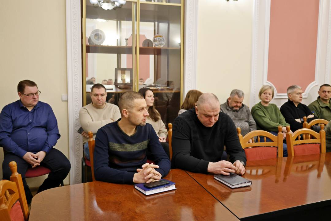 Ліквідація наслідків ворожих ударів по Чернігову — головна тема загальноміської наради