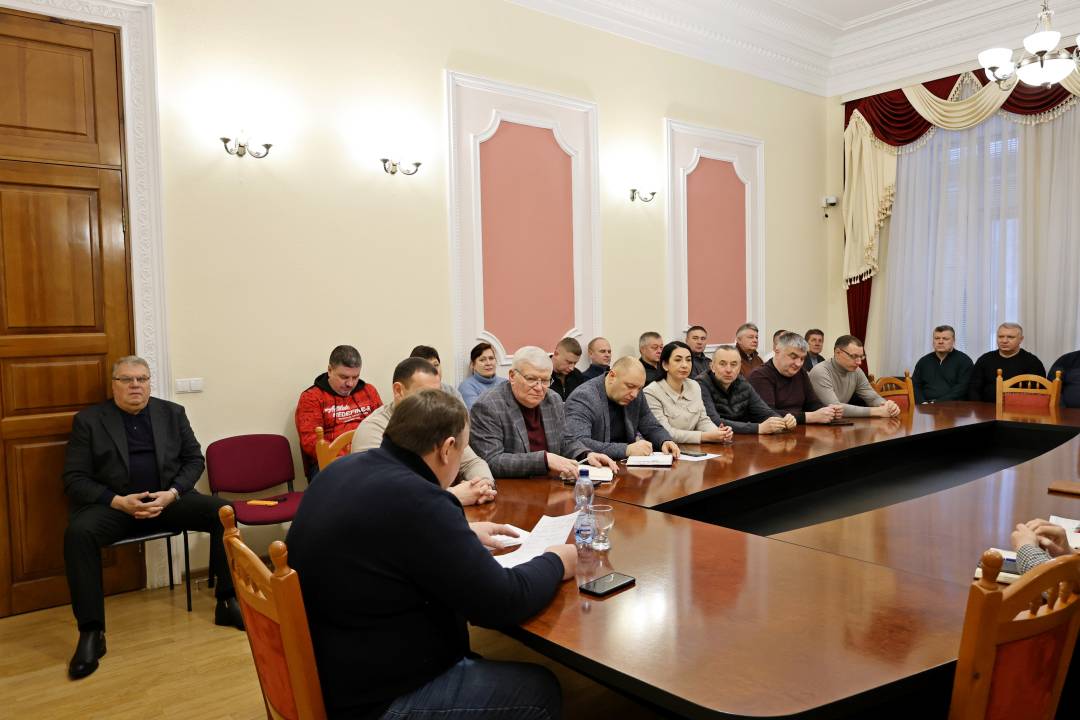 Ліквідація наслідків ворожих ударів по Чернігову — головна тема загальноміської наради
