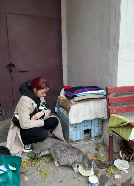 Майстриня з Харкова створила унікальні прикраси, присвячені чернігівським дерев’яним будинкам