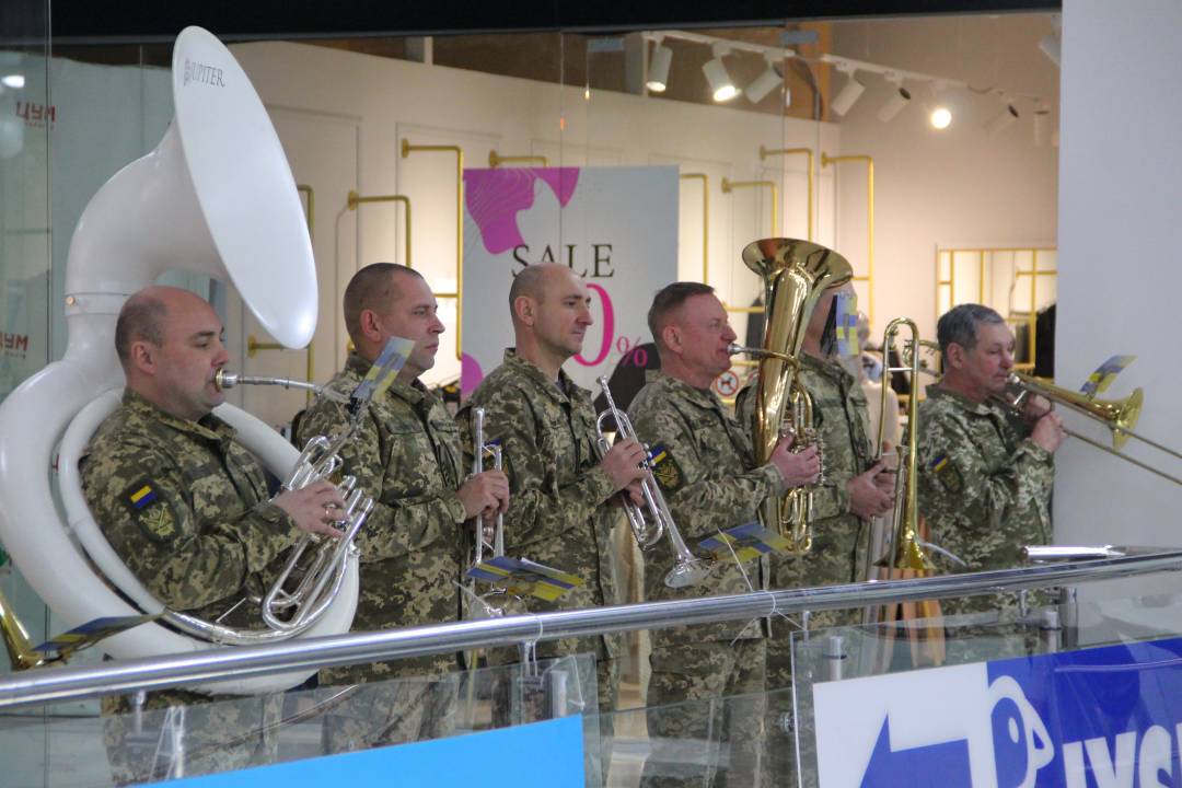 Музика єдності: у Чернігові виконали духовний гімн України до Дня Соборності