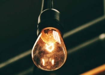 На Чернігівщині десятки тисяч споживачів залишилися без світла через російські обстріли