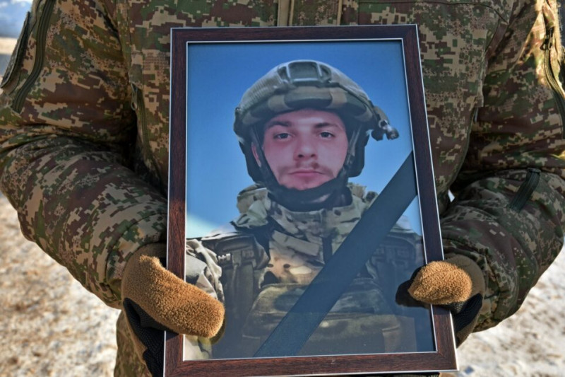 На Чернігівщині провели в останню дорогу захисника