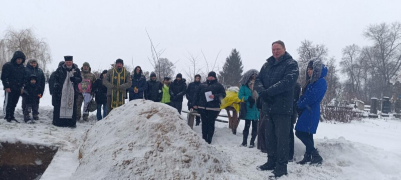 На Чернігівщині провели в останню путь молодого бійця