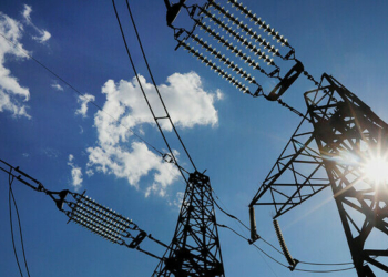 На Чернігівщину повертають світло після системної аварії На Чернігівщину повертають світло після системної аварії