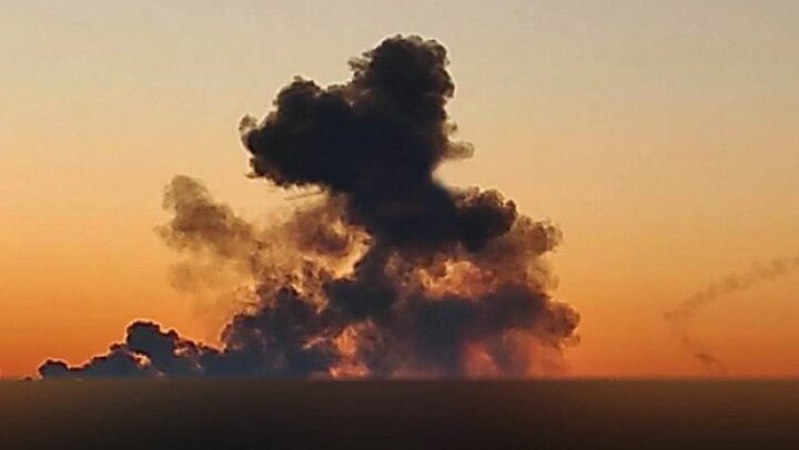 Пожежа та знеструмлені населені пункти: ворог вдарив по прикордонню Чернігівщини