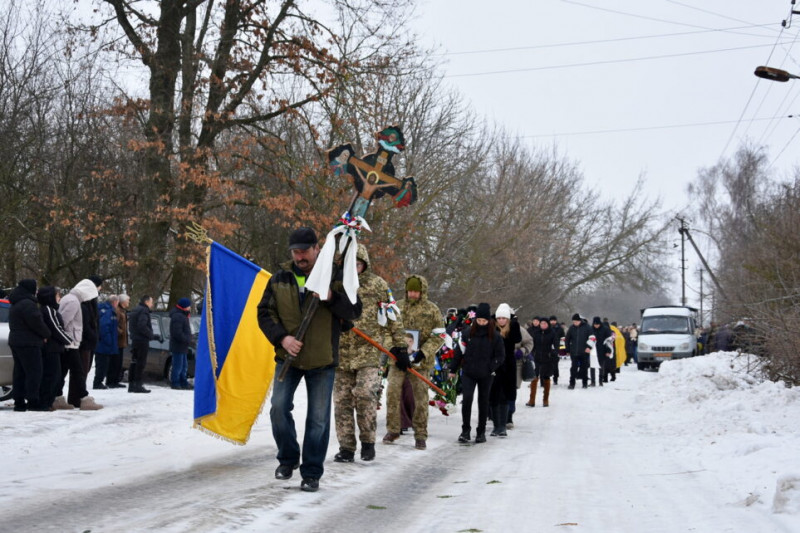 Прослужив 23 дні: на Чернігівщині попрощалися зі старшим солдатом