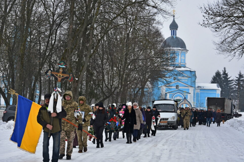 Прослужив 23 дні: на Чернігівщині попрощалися зі старшим солдатом