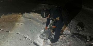 Сапери знищили безпілотник, який упав між житловими будинками в Чернігові (Фото)