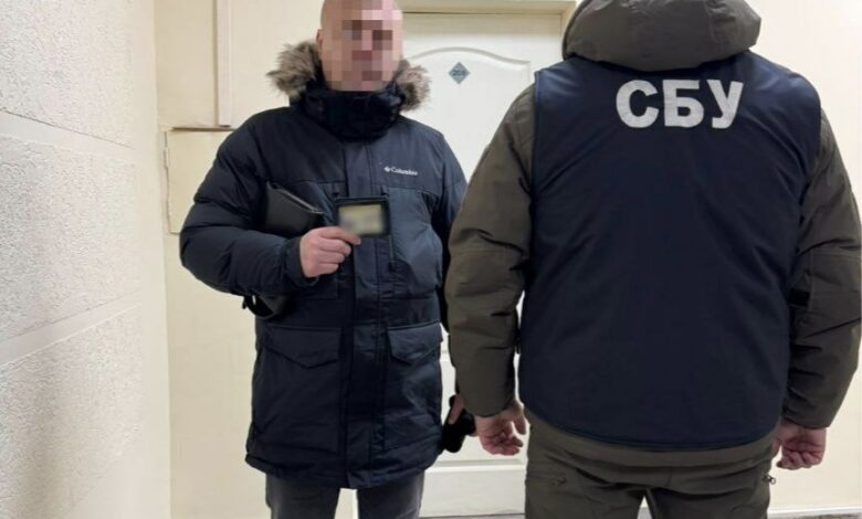СБУ викрила на Чернігівщині податківців, які «обкладали даниною» підприємців
