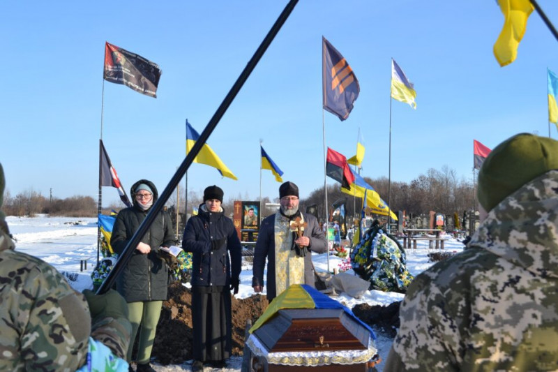 У громаді на Чернігівщині попрощалися із захисником, який загинув на Донеччині