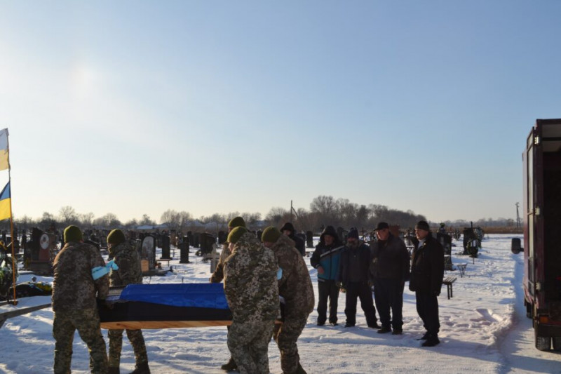 У громаді на Чернігівщині попрощалися із захисником, який загинув на Донеччині