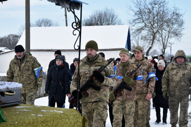 У громаді на Чернігівщині попрощалися із захисником, який загинув на Запоріжжі