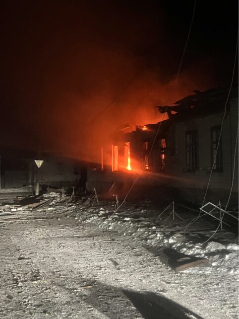 Уночі 31 грудня армія рф атакувала житловий масив у Новгород-Сіверському (Фото)