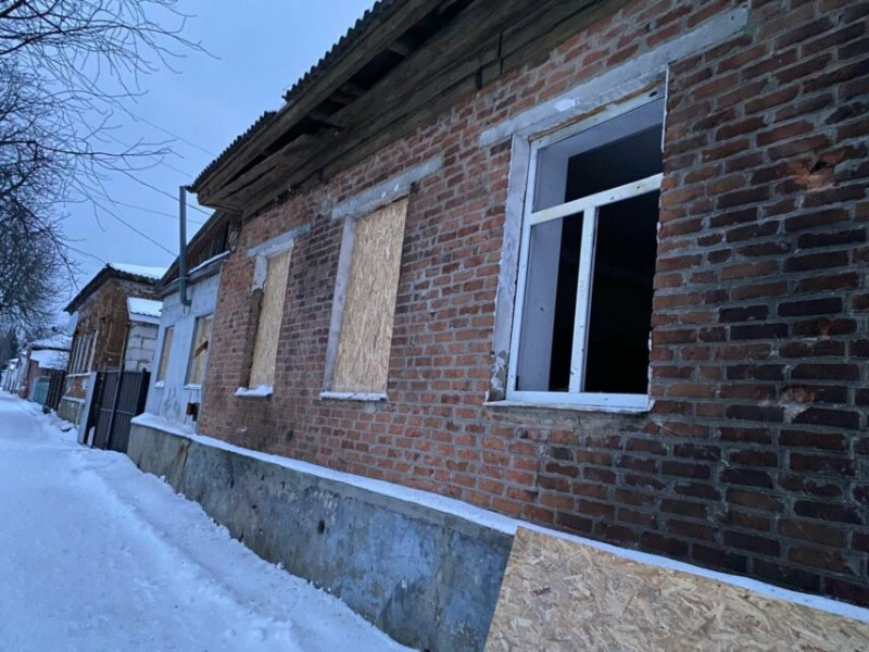 Уночі 31 грудня армія рф атакувала житловий масив у Новгород-Сіверському (Фото)