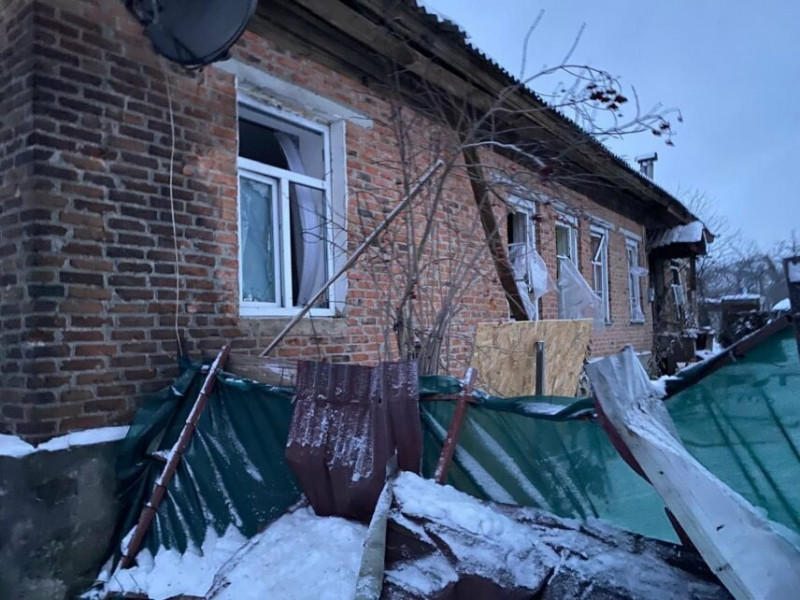 Уночі 31 грудня армія рф атакувала житловий масив у Новгород-Сіверському (Фото)