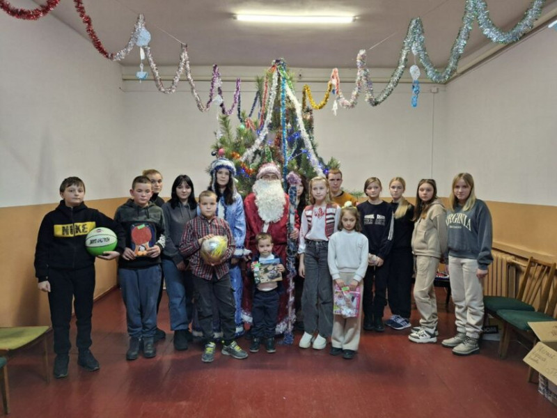 Зимове свято для дітей-сиріт і дітей, позбавлених батьківського піклування, відбулося в селі на Чернігівщині