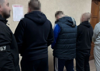Загрожує до 15 років ув’язнення: на Чернігівщині судитимуть 8 людей за розкрадання пального у військовій частині