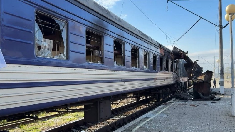 "Поки війна не закінчиться — буду здавати": пенсіонер та донор з Новгород-Сіверщини здає плазму крові вже сім років