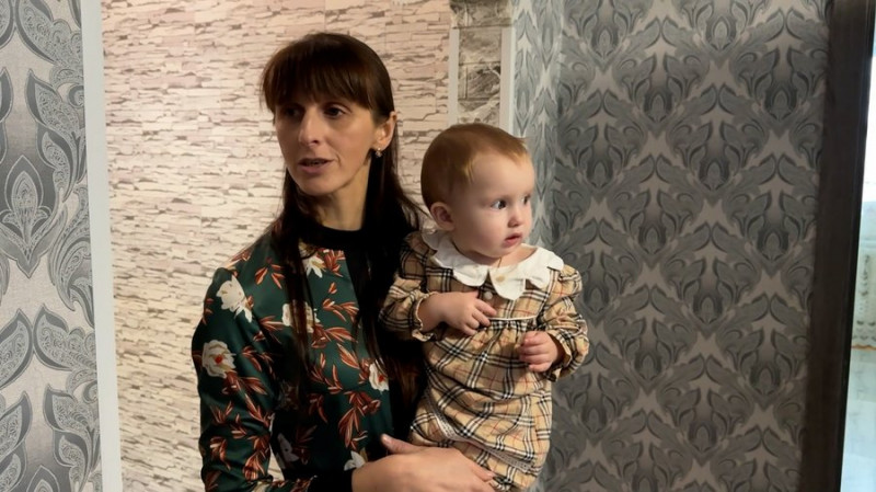 Мають трьох корів, обробляють 4 га землі та готують по 20 літрів борщу: як живе багатодітна родина Лень на Чернігівщині