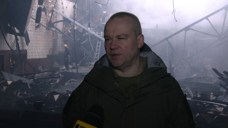 Від будинку культури лишилися стіни, сторож встиг спустися до укриття: очевидці про атаку БпЛА на Новгород-Сіверський