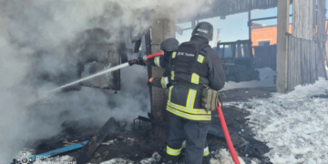 Внаслідок падіння російського БпЛА на Чернігівщині сталася пожежа в ангарі приватного підприємства