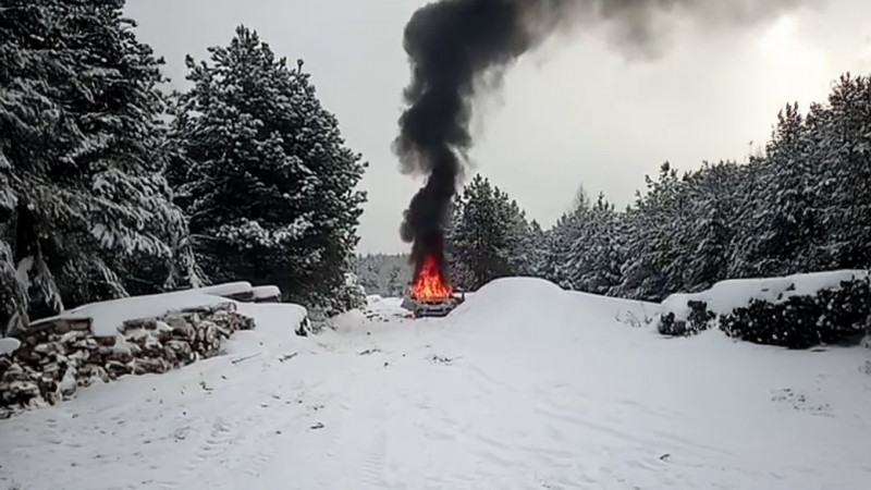 На Чернігівщині російський FPV-дрон знищив службове авто лісівників