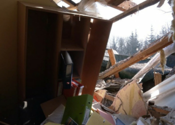 «Наш будинок підскочив, а у сусідки стеля впала»: що розповідають очевидці атаки РФ по центру Новгорода-Сіверського