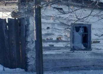 Пошкоджені приватні будинки: росіяни FPV-дронами та з артилерії атакували Будо-Вороб’ївську на Чернігівщині