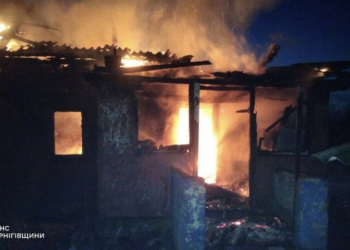 Лікарі розповіли про стан хлопчика, який зазнав опіків та отруєння чадним газом під час пожежі будинку на Чернігівщині