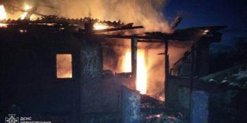 Лікарі розповіли про стан хлопчика, який зазнав опіків та отруєння чадним газом під час пожежі будинку на Чернігівщині