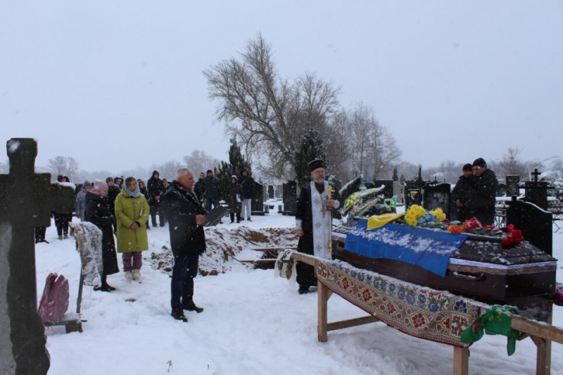 На Чернігівщині попрощалися з солдатом, який загинув на Курщині