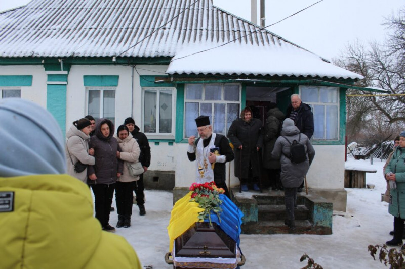 На Чернігівщині попрощалися з солдатом, який загинув на Курщині