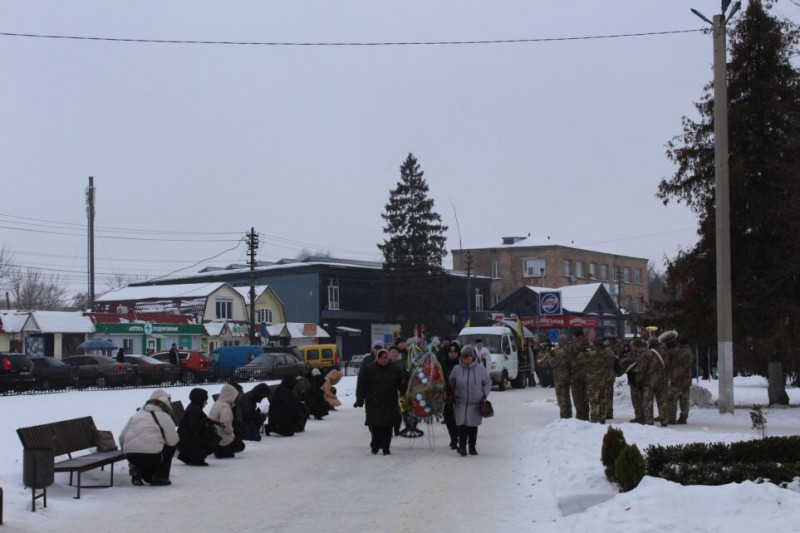 На Чернігівщині попрощалися з солдатом, який загинув на Курщині