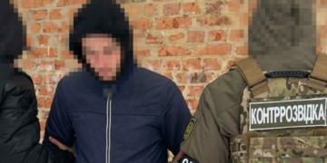 СБУ викрила на Чернігівщині підпалювача, який на замовлення рф знищив військове авто та намагався втекти за кордон (Фото)