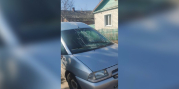 Пошкоджене авто та скління будинків: росіяни ударним БпЛА «Молнія» атакували житлову забудову у прикордонній Семенівці