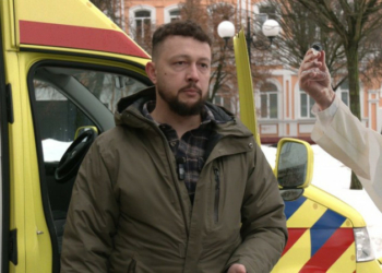 У Чернігові військовим передали «швидку» від подружжя з Бельгії