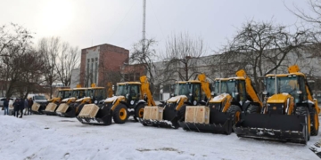Комунальний автопарк поповнили бульдозери завдяки допомозі Японії